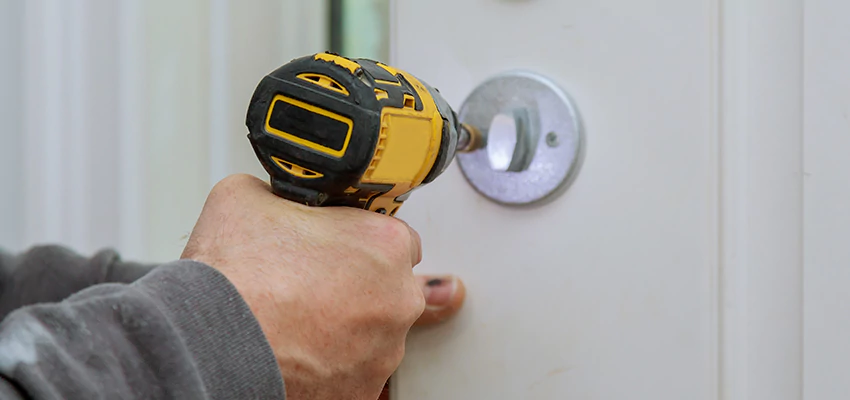 Street Locksmith For Smart Lock Repair in California City, CA